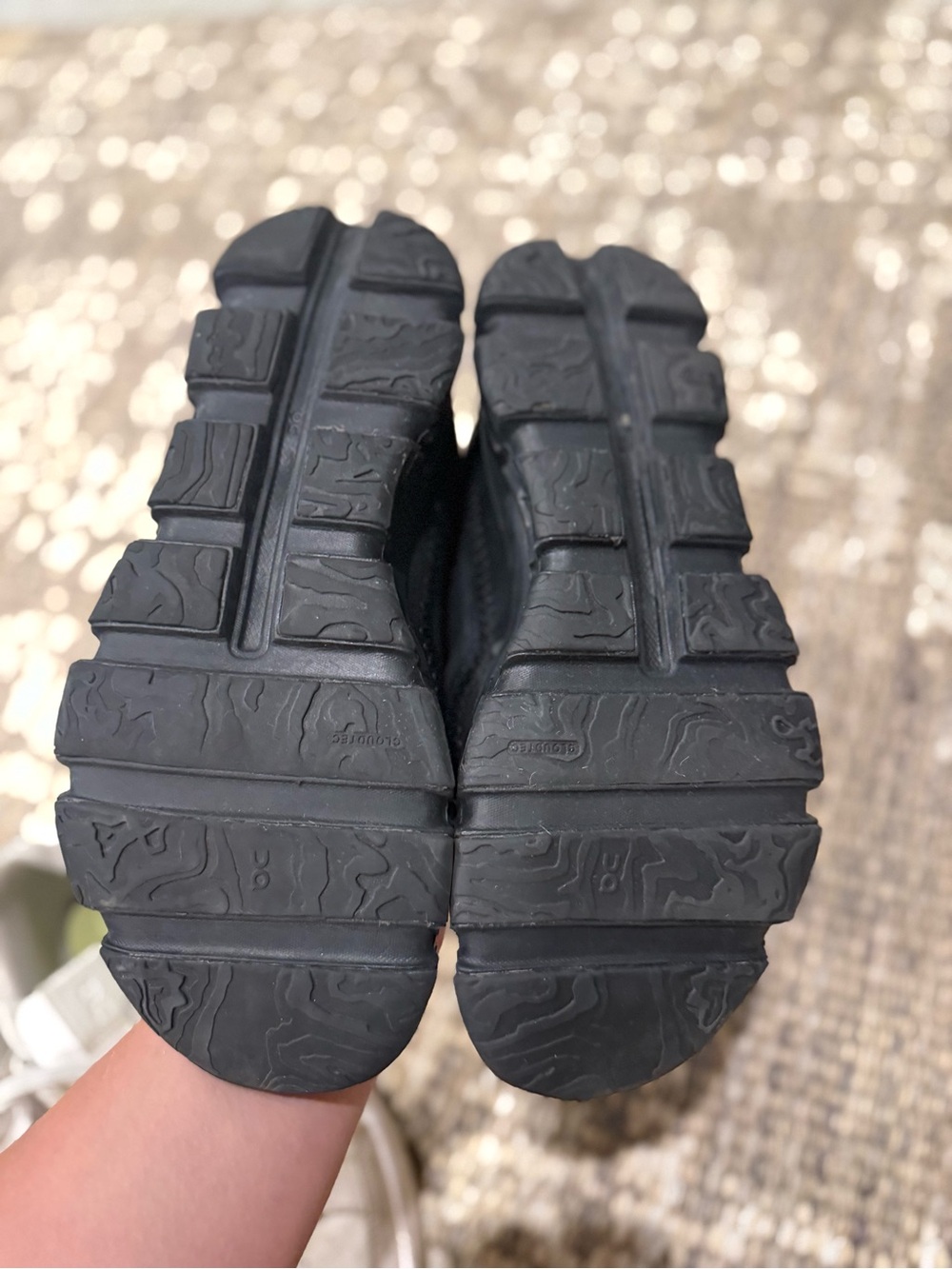 On Cloudaway Women’s Black Athletic Shoes - Picture 5 of 6
